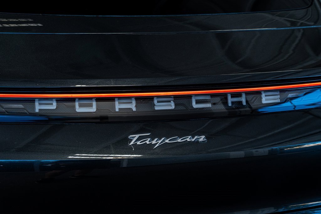 Used 2021 Porsche Taycan image 23