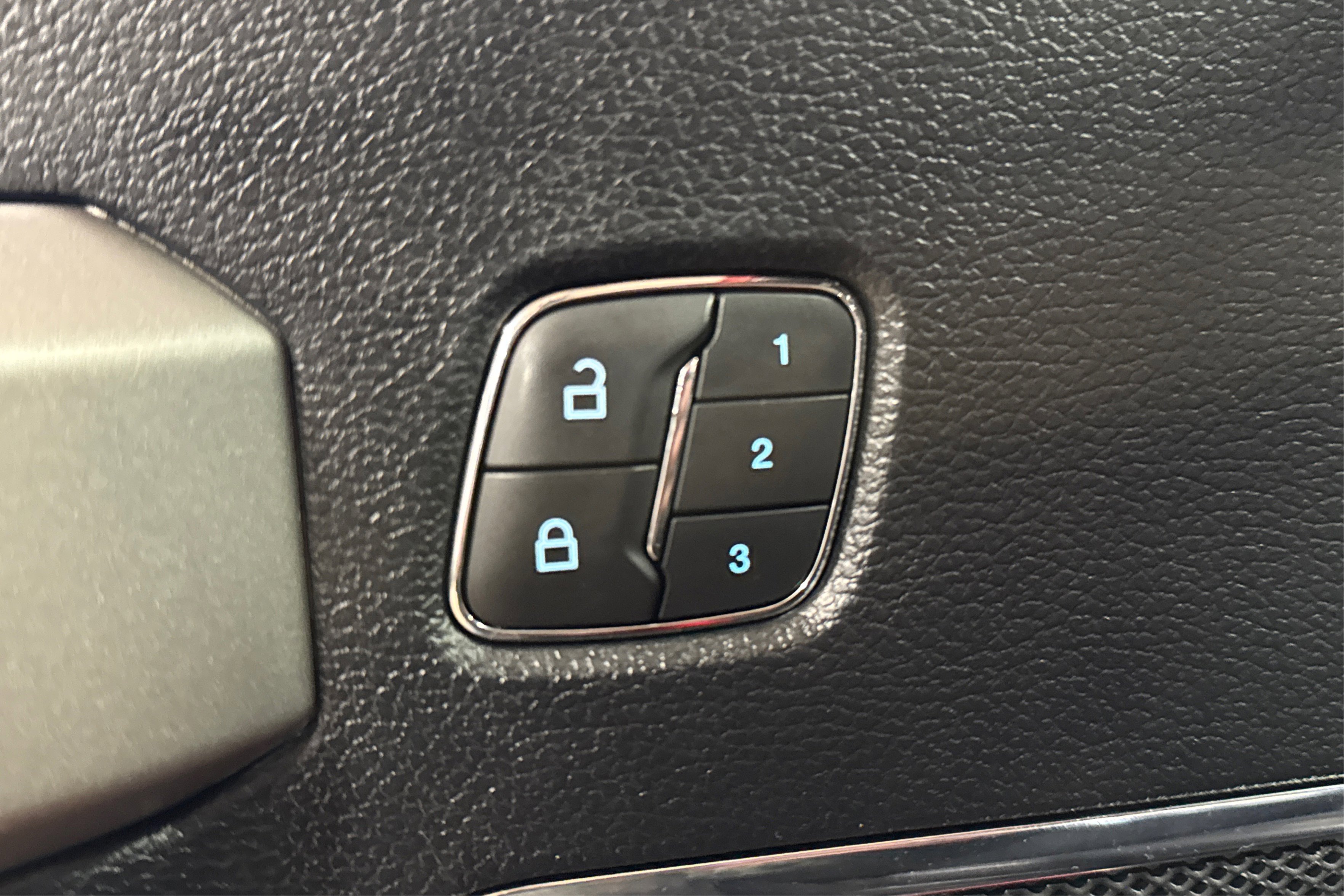 Used 2020 Ford F150 Lariat w/ Equipment Group 502A Luxury image 17