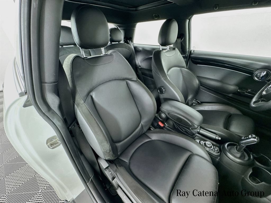Certified 2024 MINI Cooper S FWD image 29