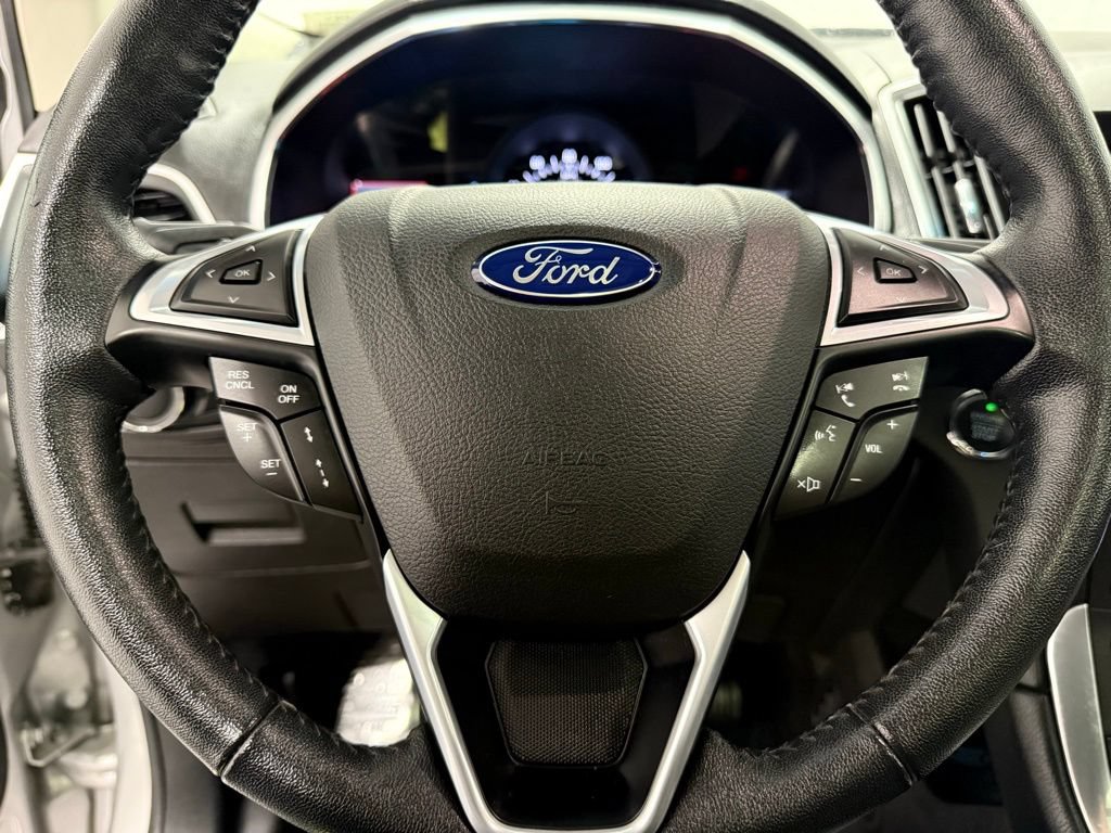 Used 2017 Ford Edge Titanium w/ Equipment Group 301A AWD/4WD image 43
