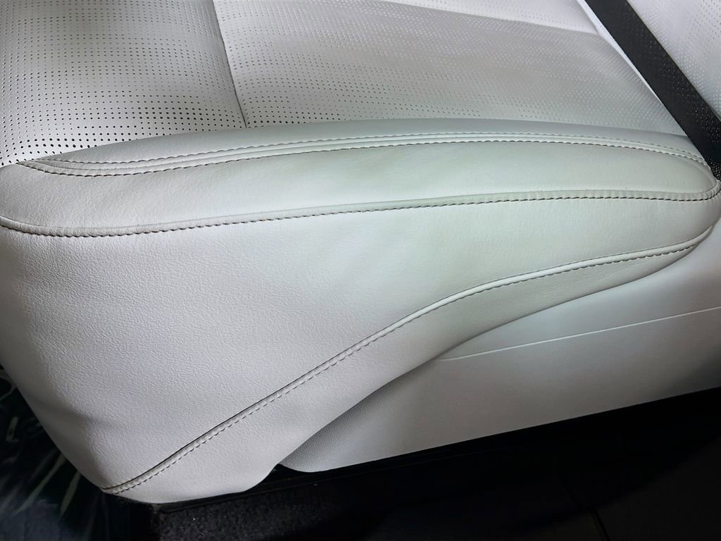 Used 2024 Cadillac Lyriq Luxury RWD image 18
