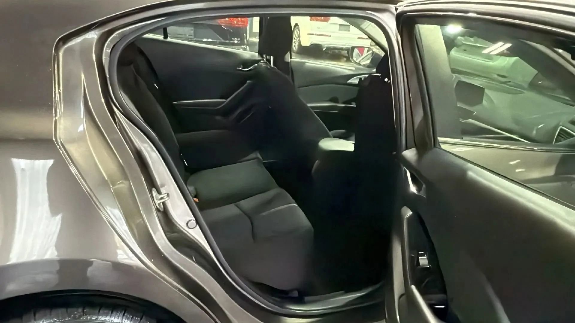 Used 2017 MAZDA MAZDA3 Sport w/ Preferred Equipment Package image 26