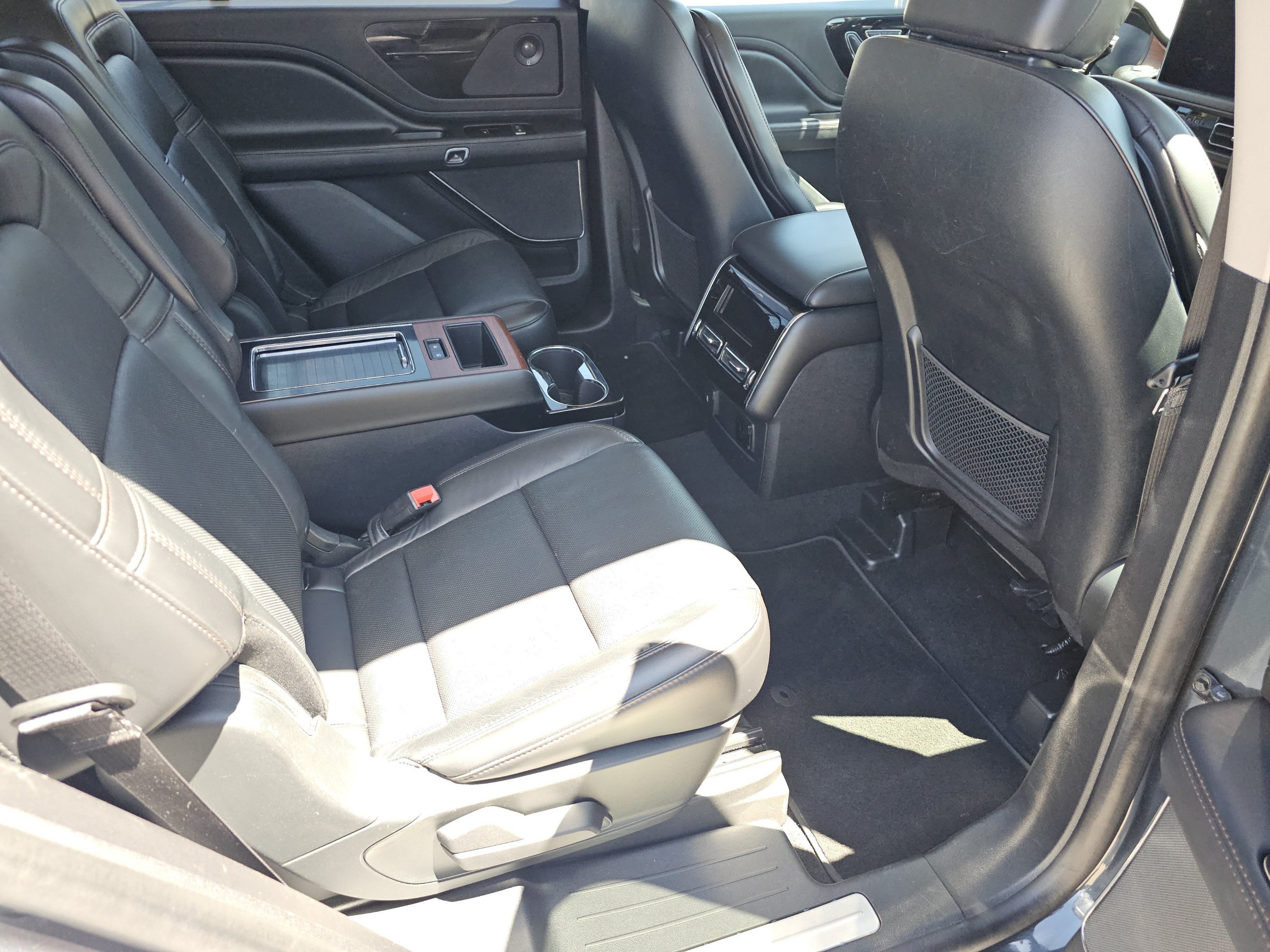 Used 2021 Lincoln Aviator Reserve w/ Equipment Group 201A AWD/4WD image 28