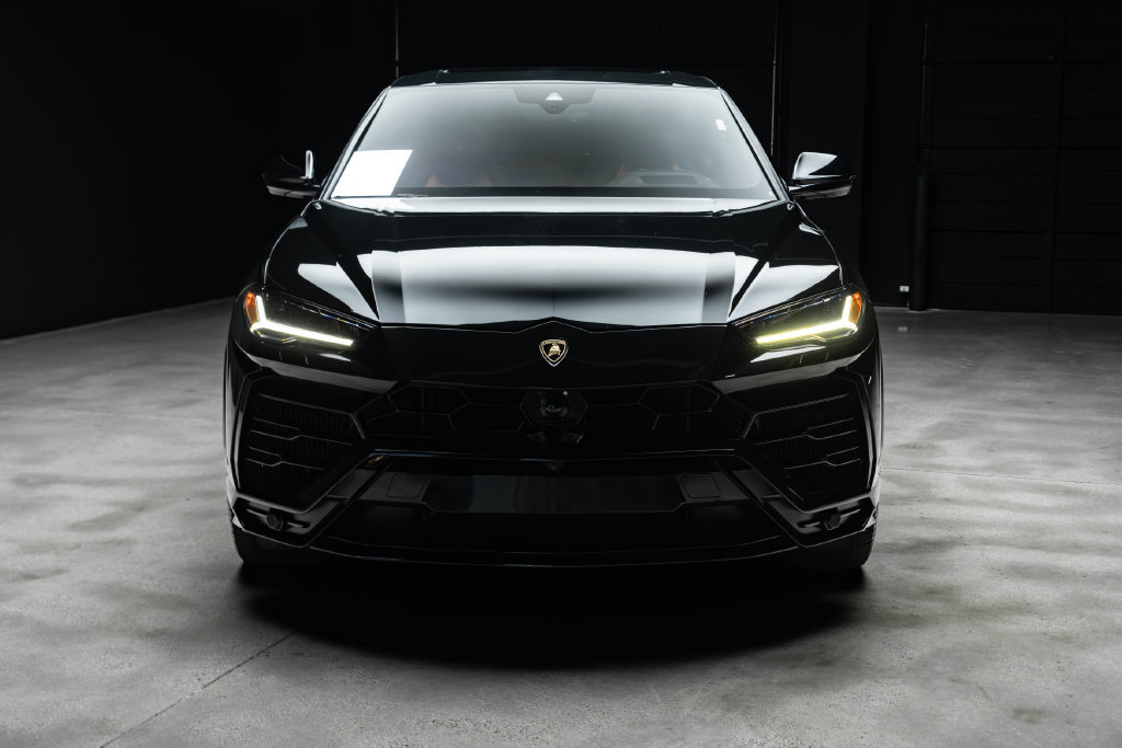 Used 2020 Lamborghini Urus AWD/4WD image 2
