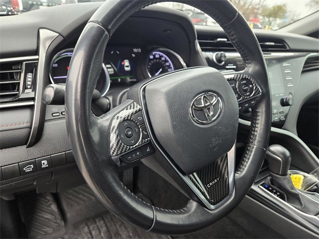 Used 2020 Toyota Camry XLE image 18