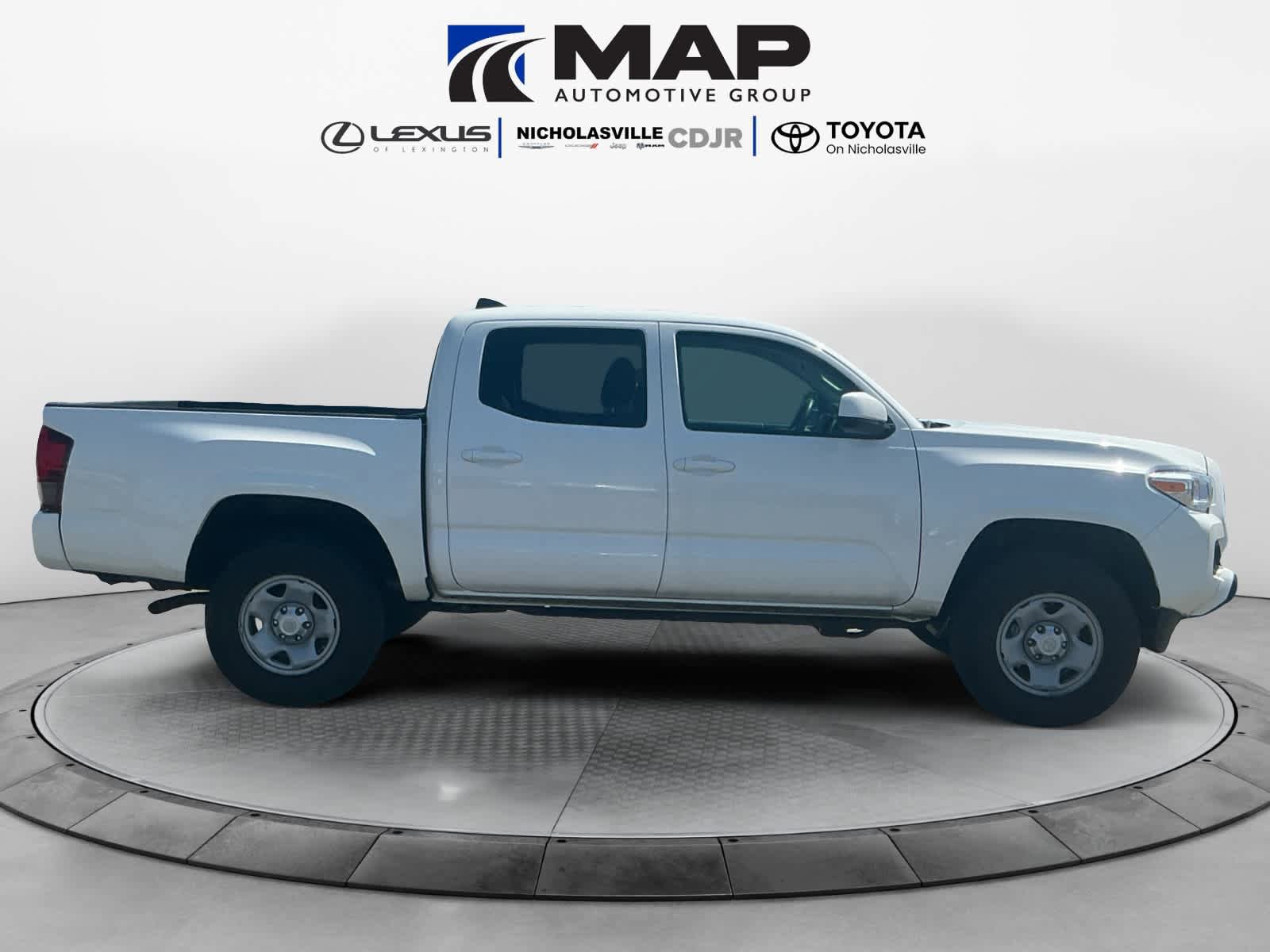 Used 2023 Toyota Tacoma SR AWD/4WD image 6