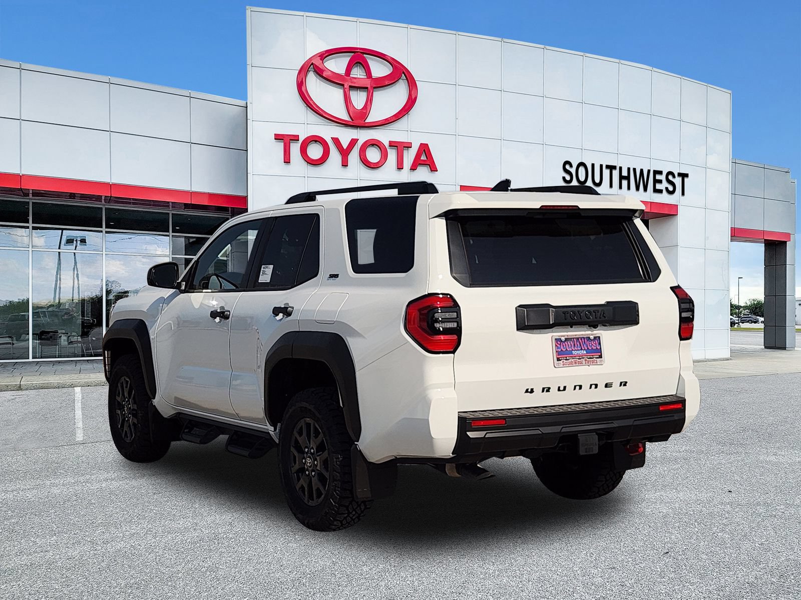 New 2026 Toyota 4Runner SR5 AWD/4WD image 4