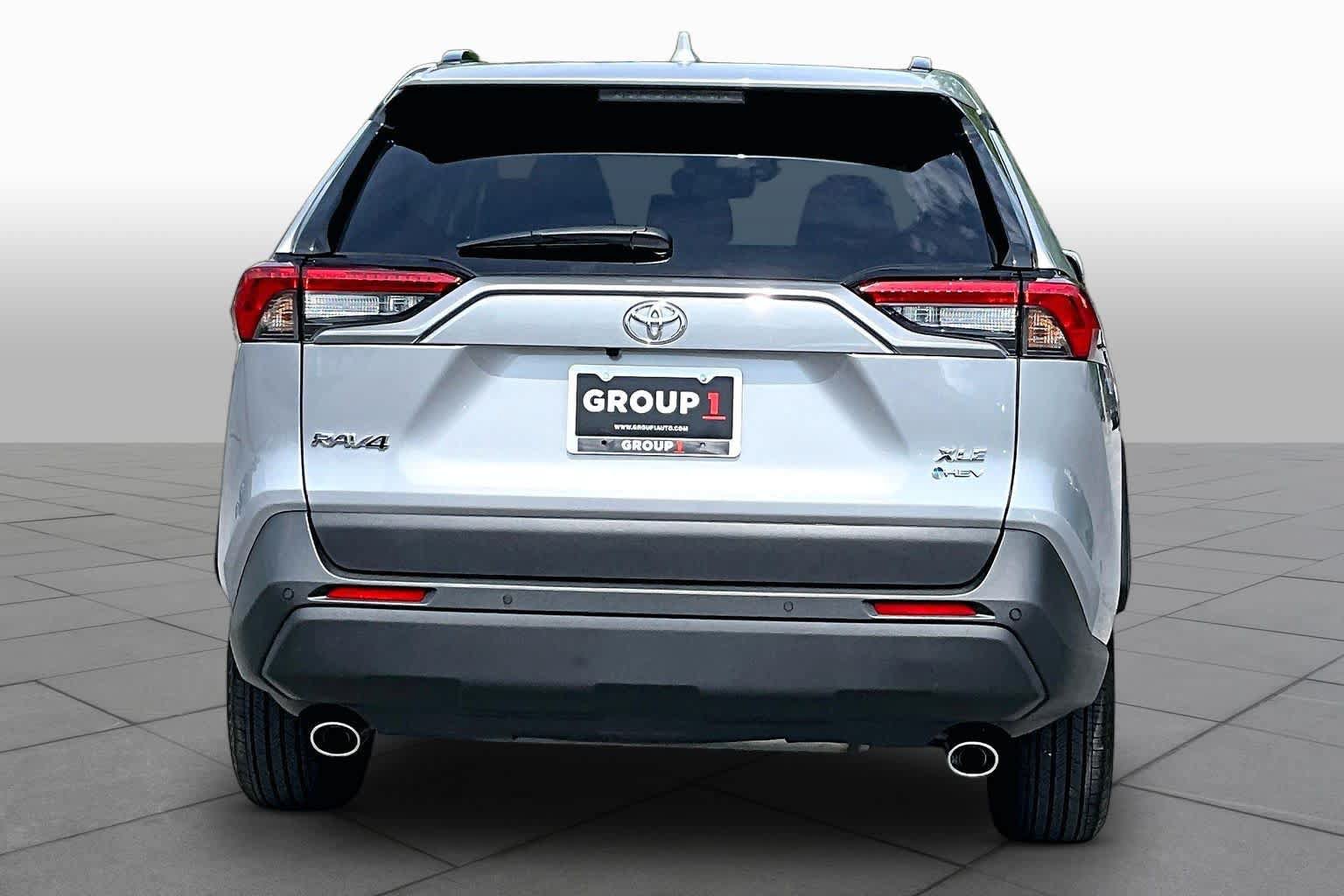 Used 2025 Toyota RAV4 XLE Premium w/ Weather Package AWD/4WD image 5