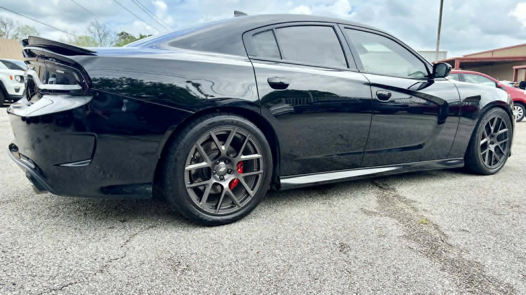 Used 2018 Dodge Charger R/T Scat Pack RWD image 5