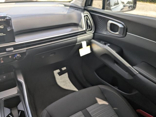 New 2026 Kia Sorento LX FWD image 15