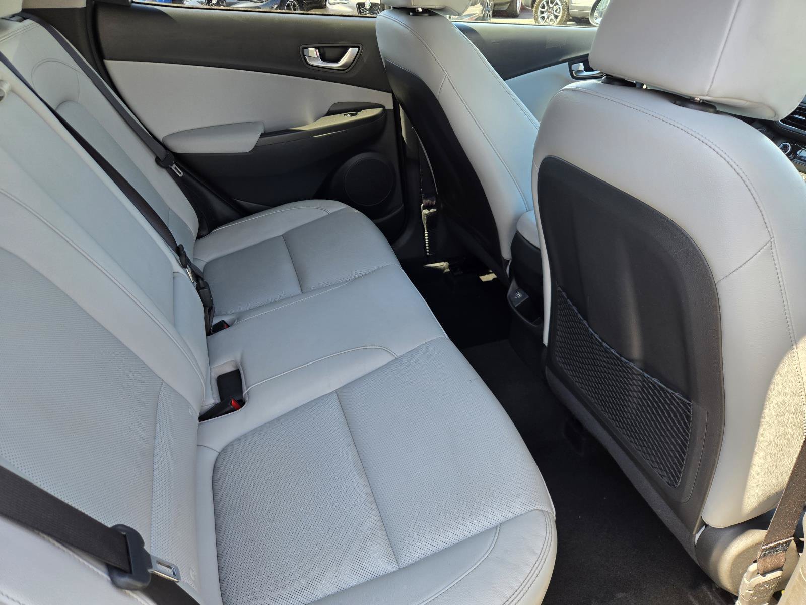 Used 2022 Hyundai Kona Limited FWD image 28