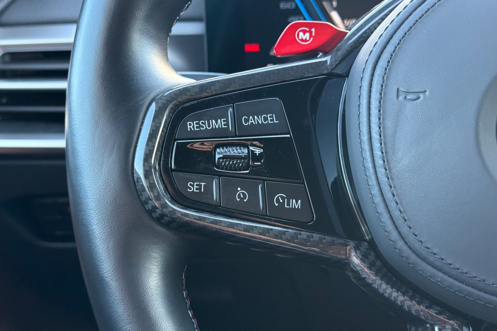 Used 2025 BMW M4 Coupe w/ Executive Package image 30