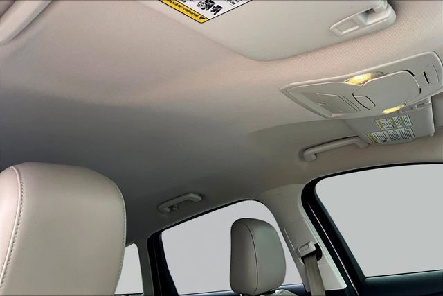 Used 2018 Ford Escape SEL image 16