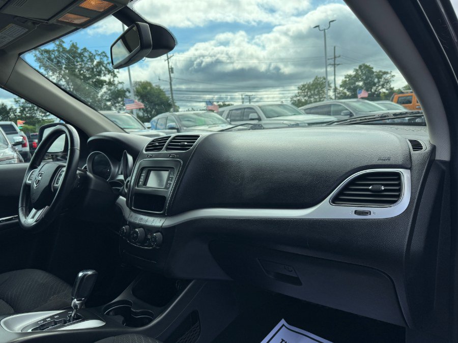 Used 2018 Dodge Journey SE w/ Popular Equipment Group FWD image 21