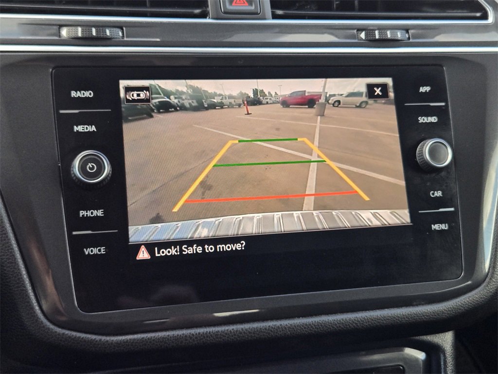 Used 2023 Volkswagen Tiguan SE w/ Panoramic Sunroof Package image 20