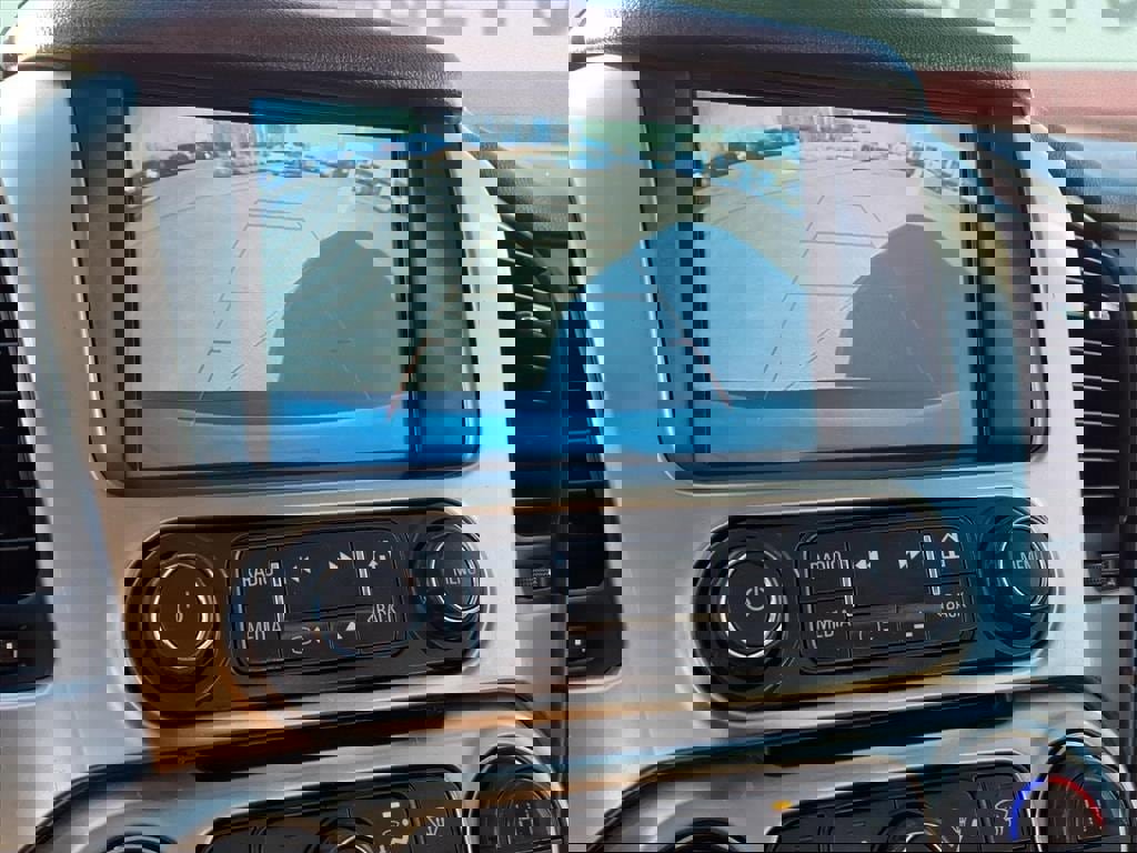 Used 2019 Chevrolet Suburban LT image 22