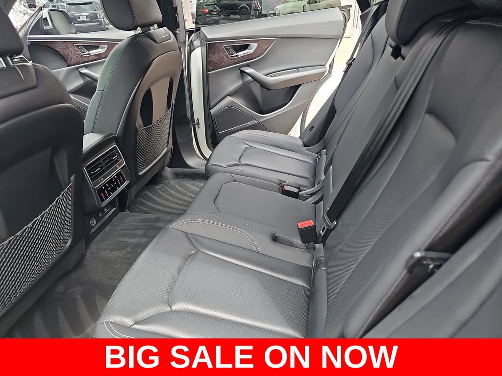 Used 2019 Audi Q8 Premium Plus w/ Premium Plus AWD/4WD image 14