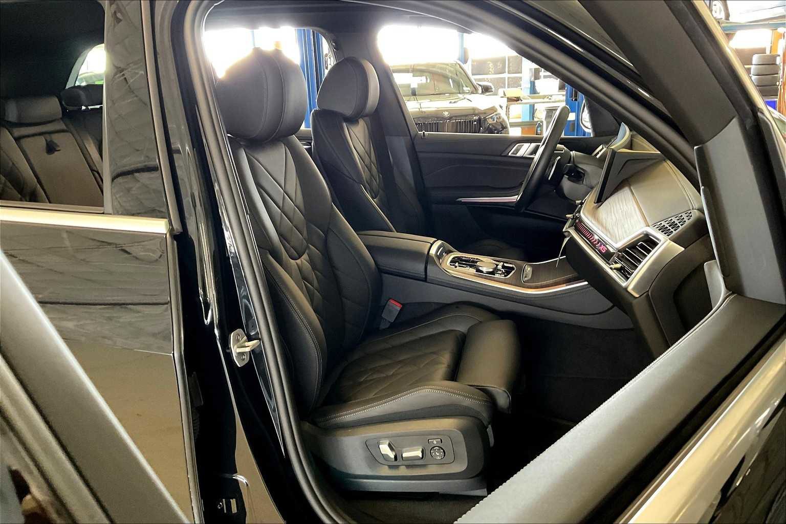 Certified 2024 BMW X5 xDrive50e w/ Parking Assistance Package image 8