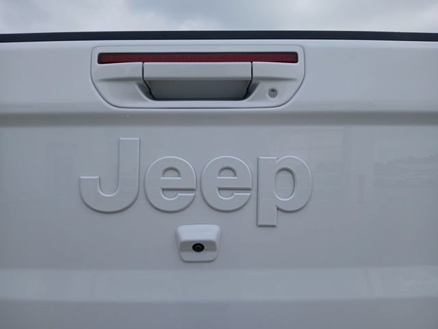 Used 2023 Jeep Gladiator Overland AWD/4WD image 30