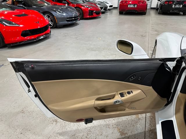 Used 2005 Chevrolet Corvette Coupe w/ Preferred Equipment Group RWD image 14
