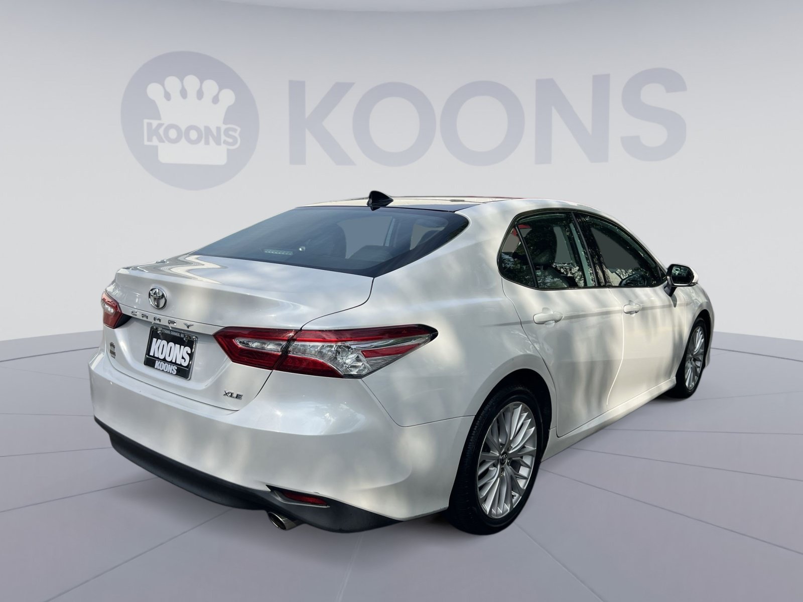 Used 2020 Toyota Camry XLE FWD image 5