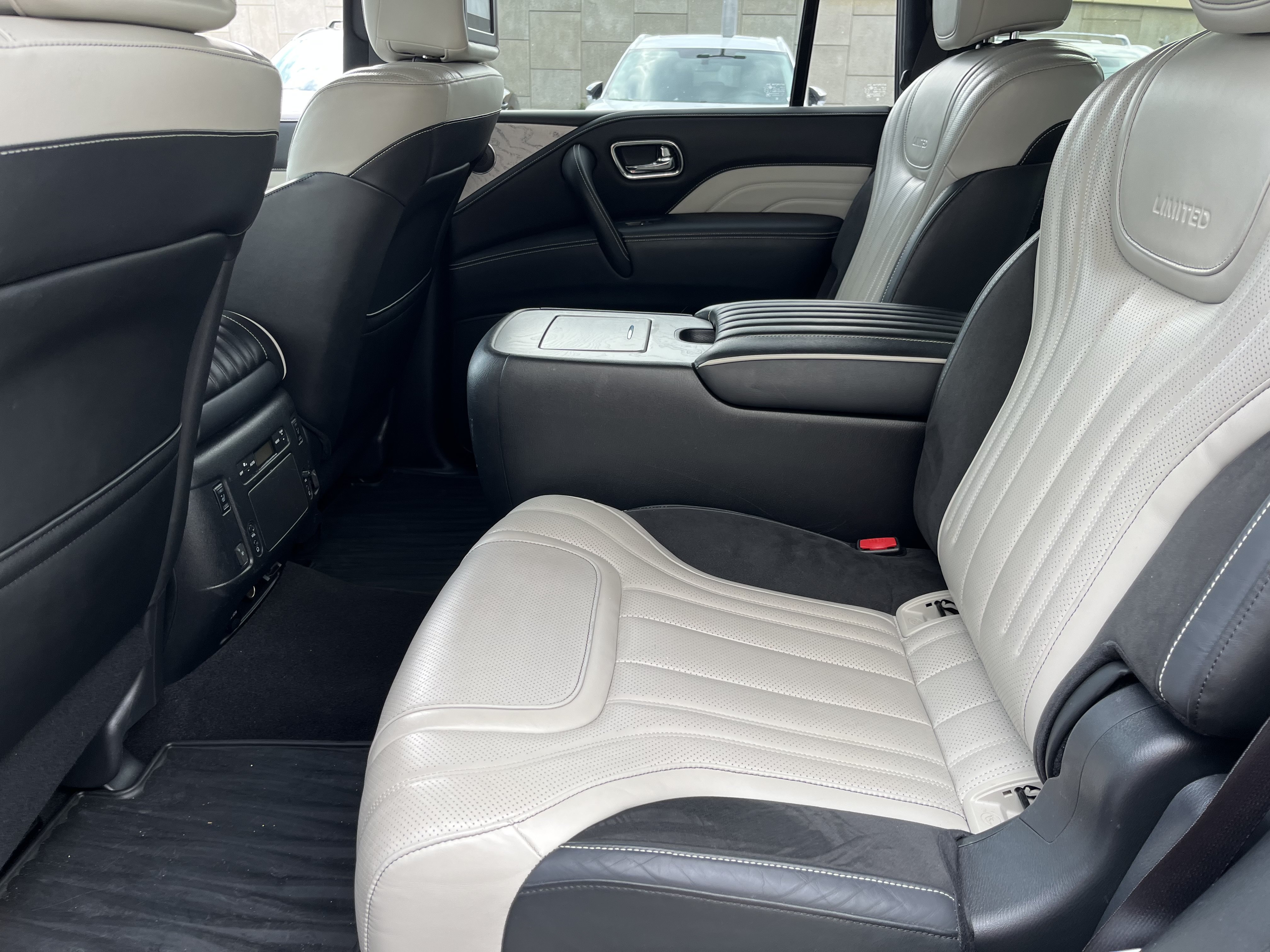 Certified 2019 INFINITI QX80 Limited w/ All-Season Package AWD/4WD image 16