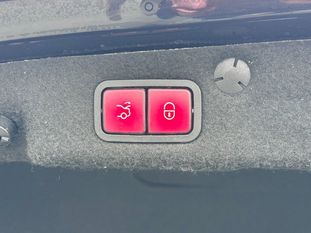 Used 2020 Mercedes-Benz C 300 Sedan image 35