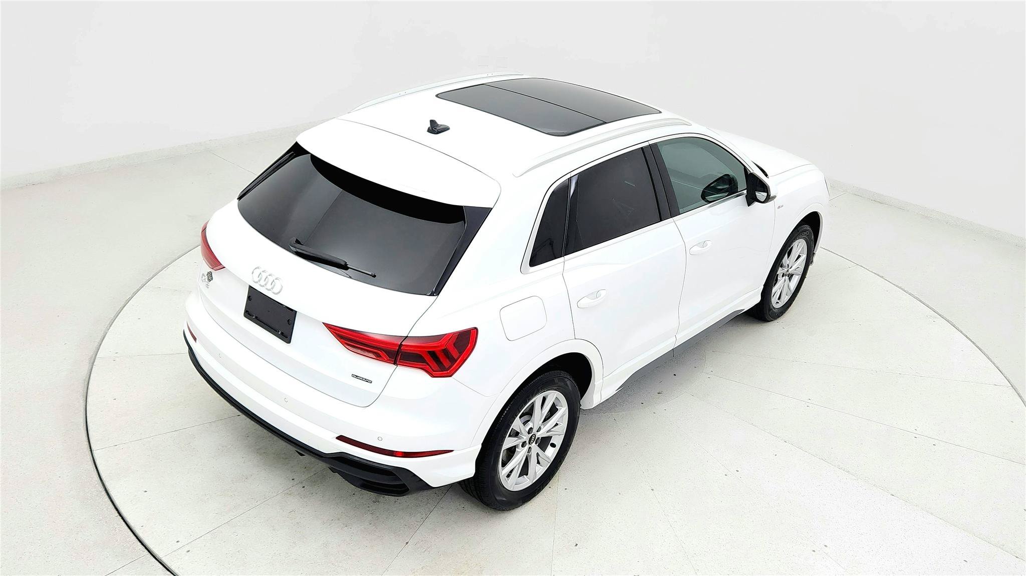 Used 2025 Audi Q3 2.0T Premium AWD/4WD image 17