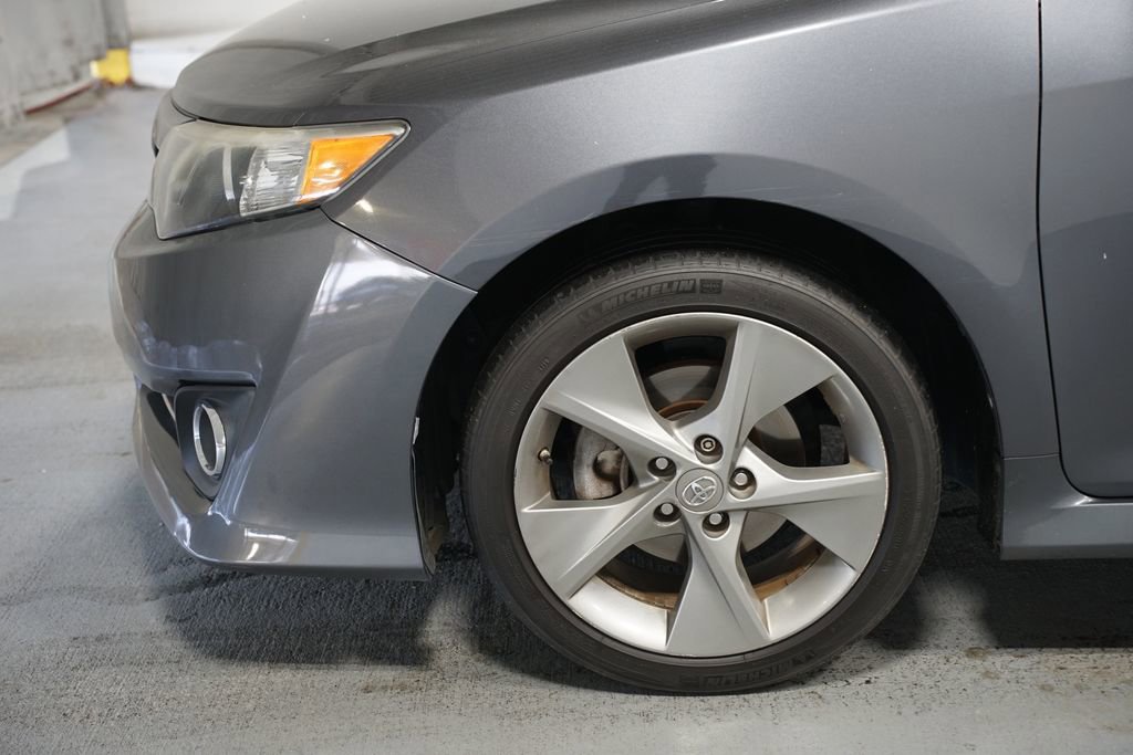 Used 2012 Toyota Camry SE image 5