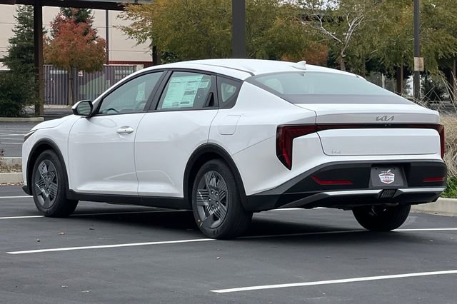 New 2025 Kia K4 LX image 7