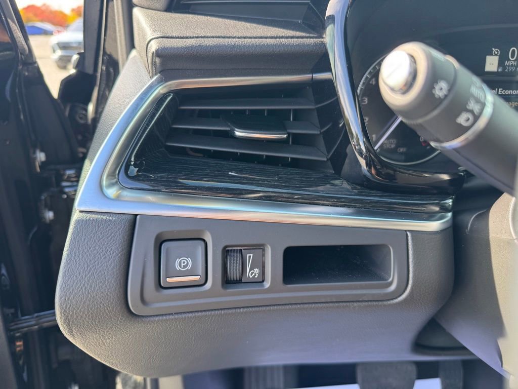 Used 2025 Cadillac XT5 Premium Luxury image 18