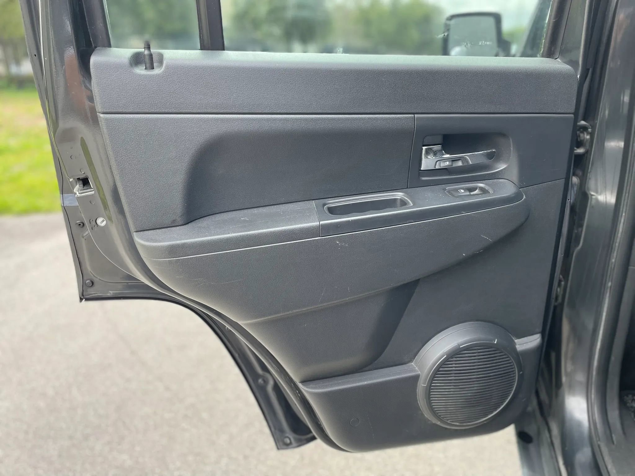 Used 2011 Jeep Liberty Sport image 31