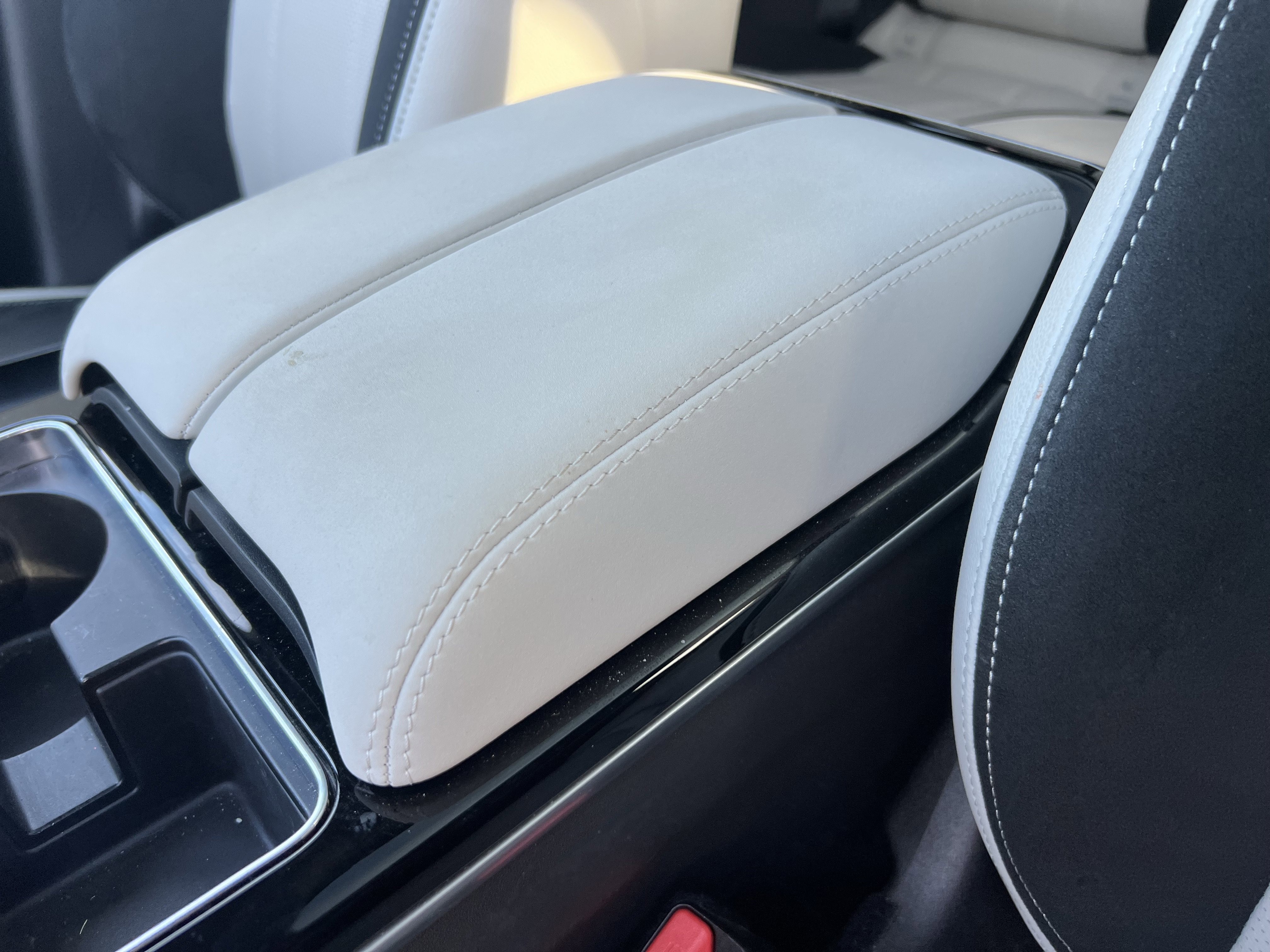 Used 2023 Land Rover Range Rover Velar R-Dynamic S image 29