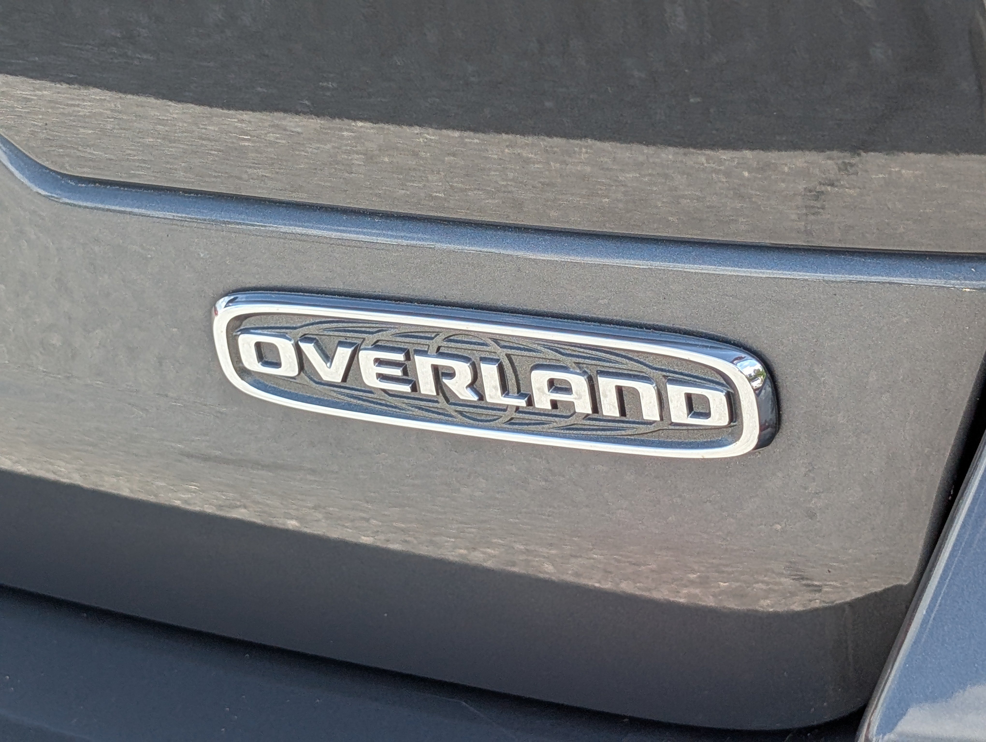 Used 2022 Jeep Grand Cherokee Overland w/ Luxury Tech Group IV AWD/4WD image 9