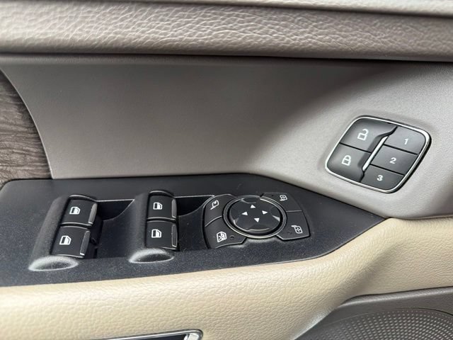 Used 2018 Ford Expedition Limited w/ Equipment Group 302A RWD image 12