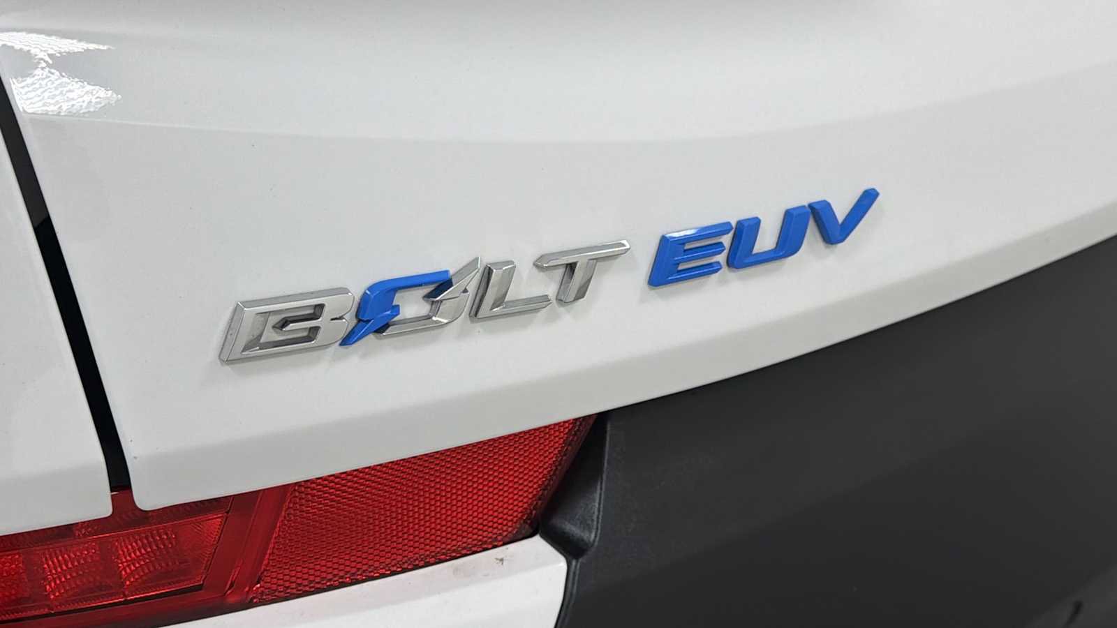 Used 2023 Chevrolet Bolt EUV LT w/ Driver Confidence Package FWD image 28