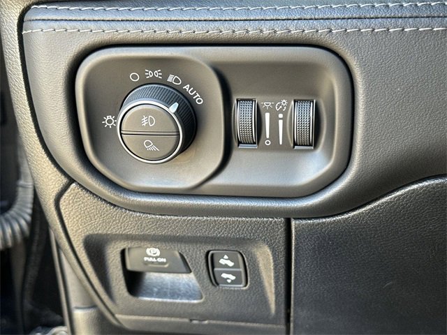 Used 2021 RAM 1500 Limited image 17