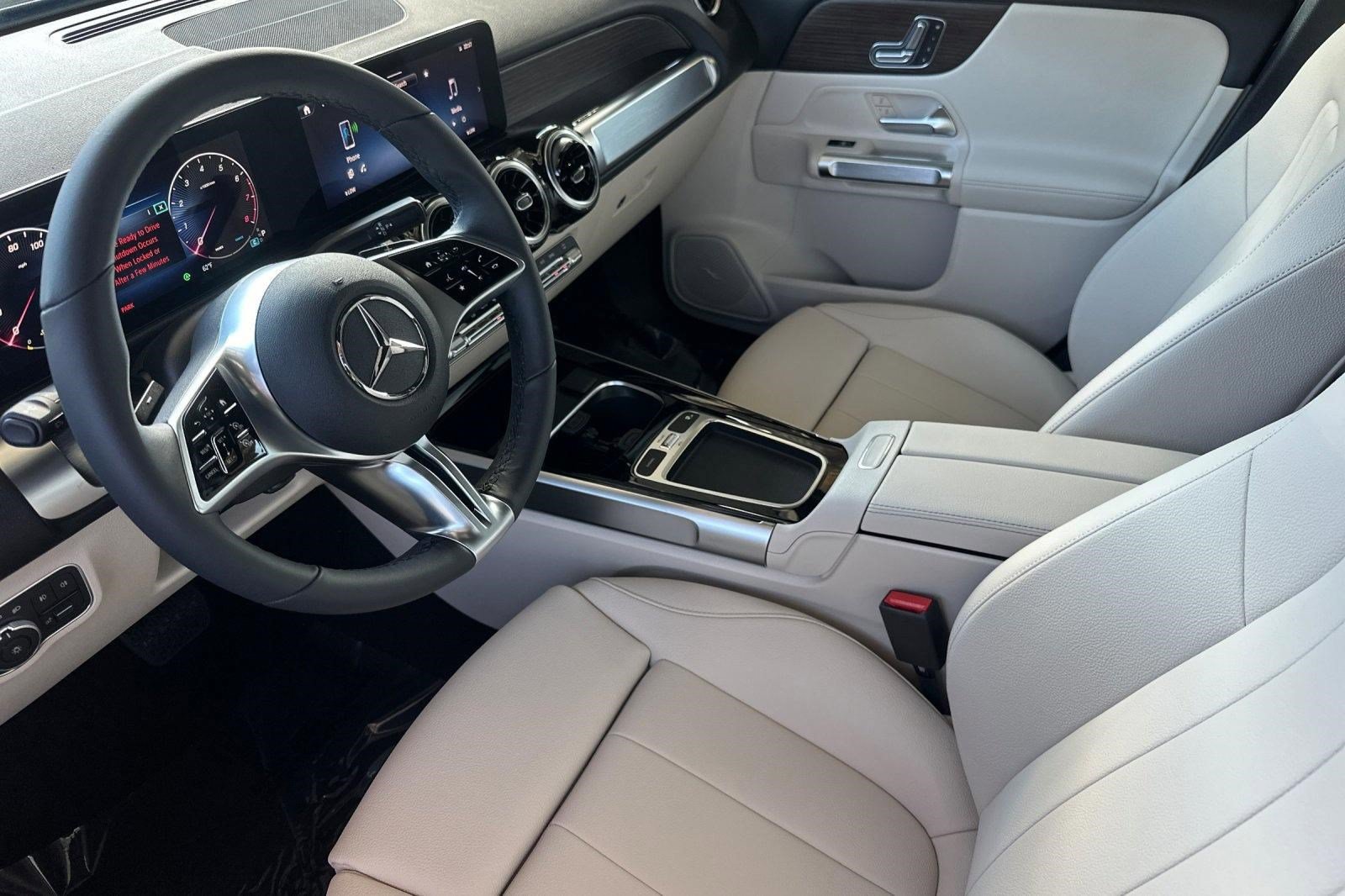 New 2026 Mercedes-Benz GLB 250 image 4