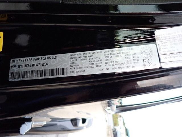 Used 2021 Jeep Wrangler Unlimited Sahara w/ Cold Weather Group image 28