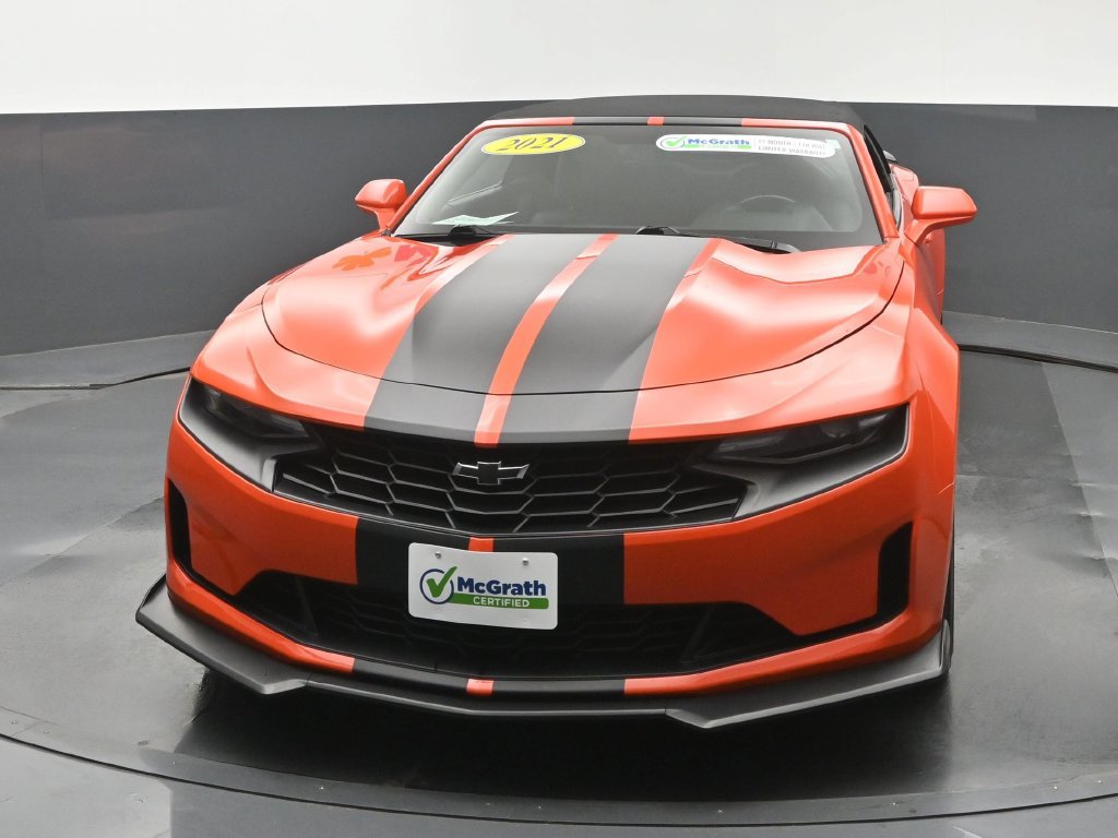 Used 2021 Chevrolet Camaro LT RWD image 17