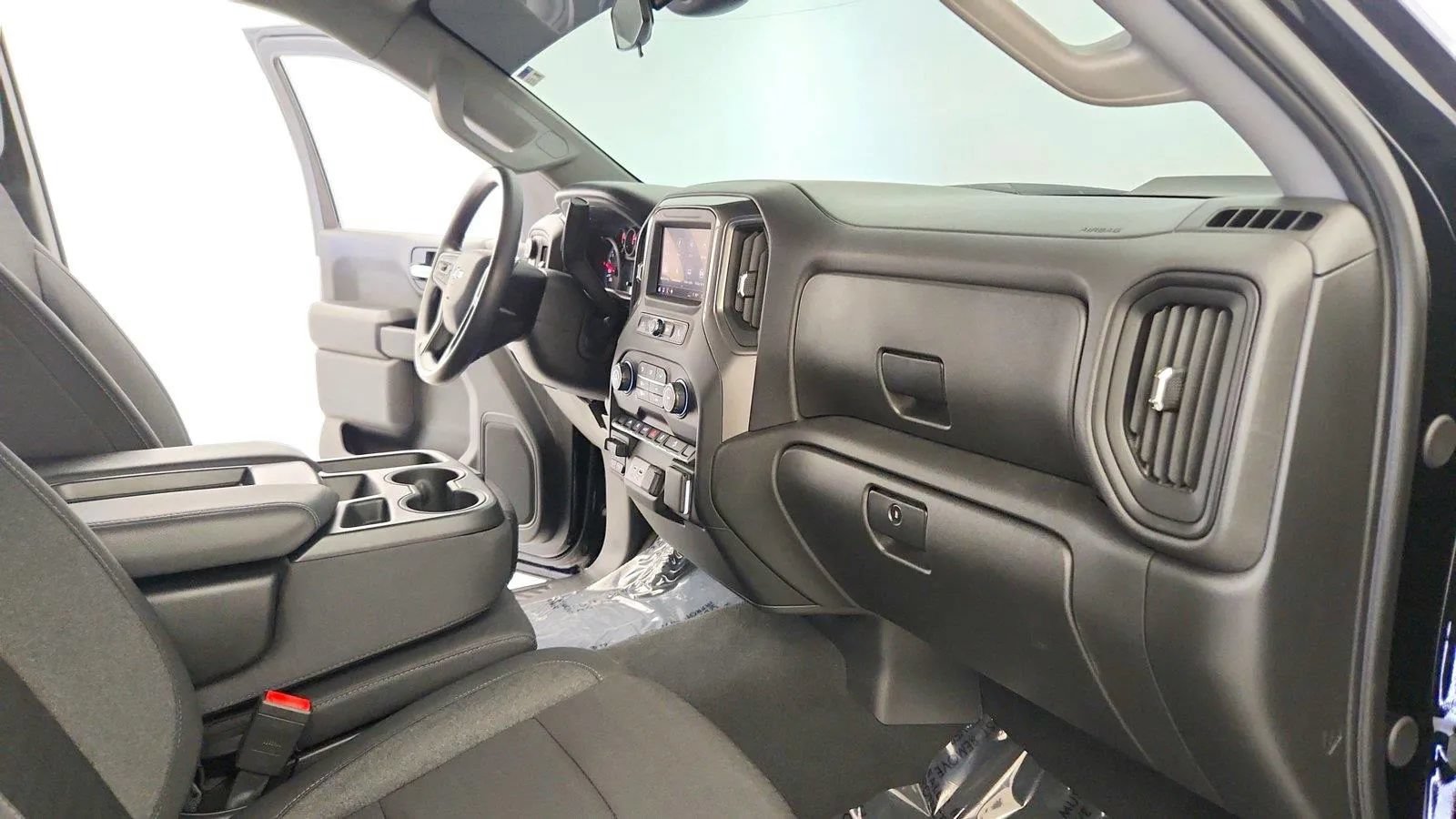 Used 2025 Chevrolet Silverado 1500 Custom Trail Boss AWD/4WD image 31