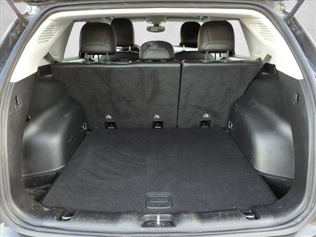 Used 2018 Jeep Compass Latitude w/ Popular Equipment Group image 6