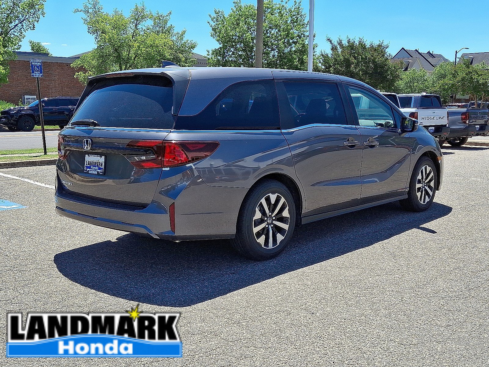 New 2026 Honda Odyssey EX-L image 3