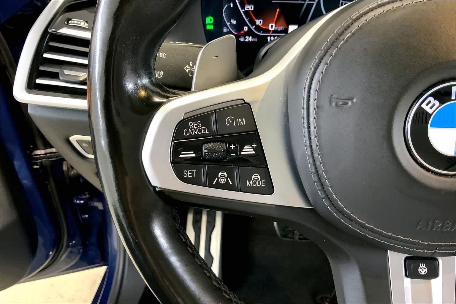 Used 2022 BMW X7 M50i AWD/4WD image 22