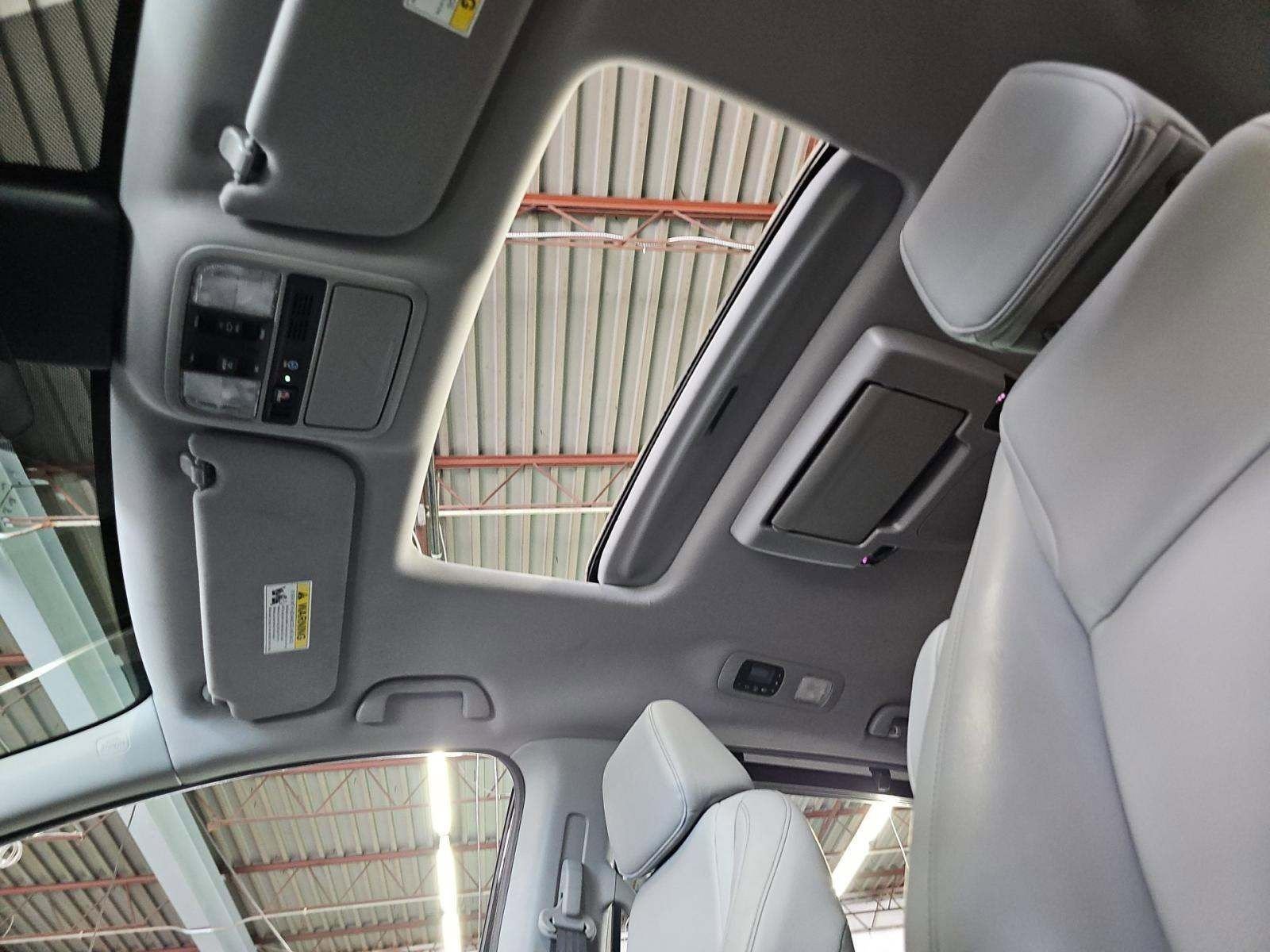 Used 2022 Honda Odyssey Touring image 9