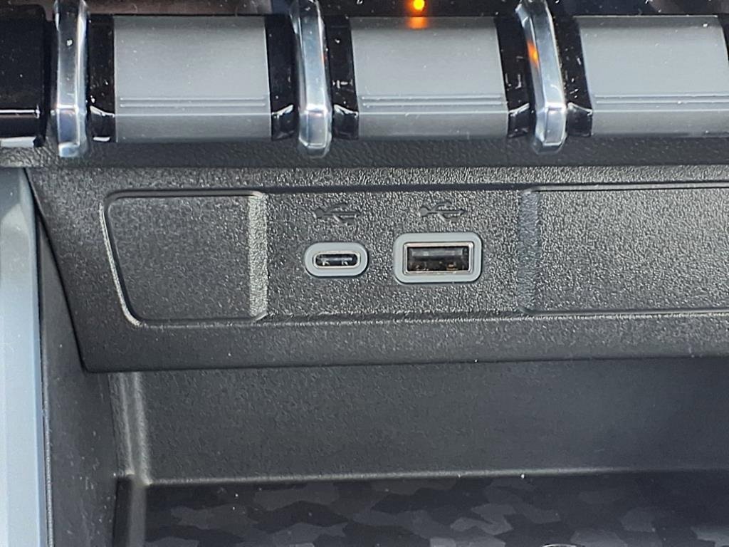 New 2025 Chevrolet Colorado Z71 w/ Midnight Edition image 19