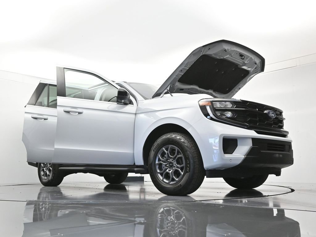 Certified 2025 Ford Expedition Max Active RWD image 50
