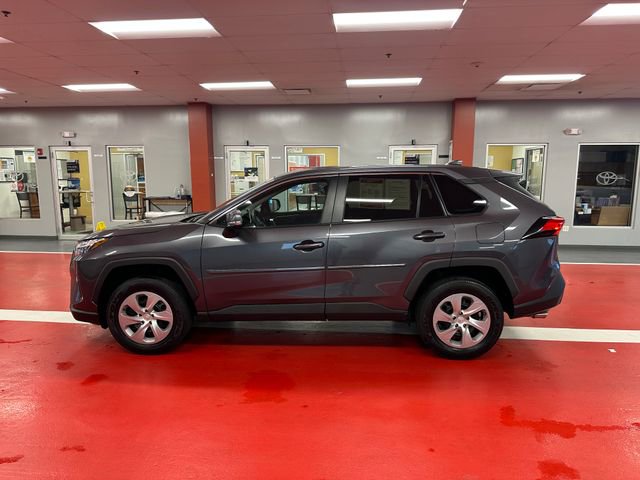 Used 2023 Toyota RAV4 LE AWD/4WD image 6