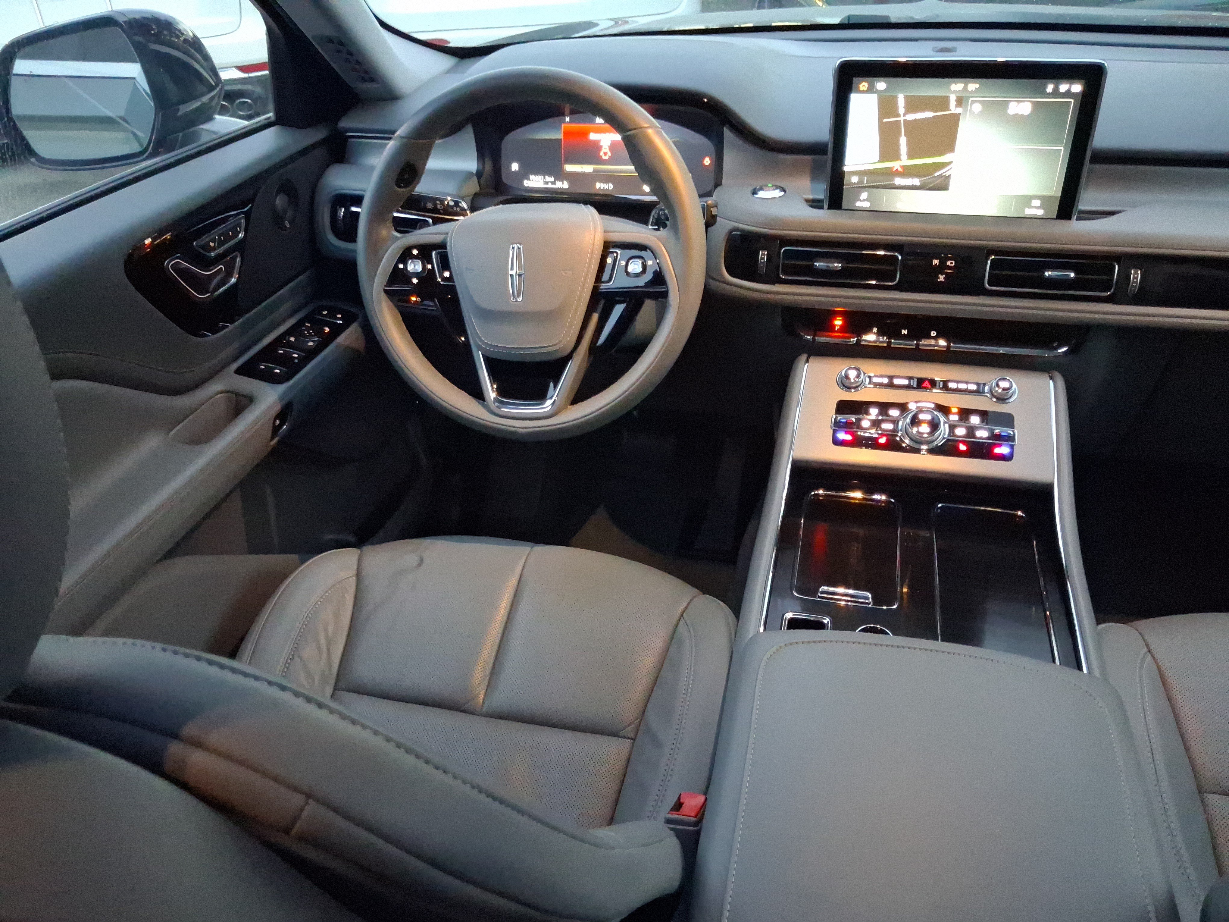 Used 2021 Lincoln Aviator Reserve RWD image 8