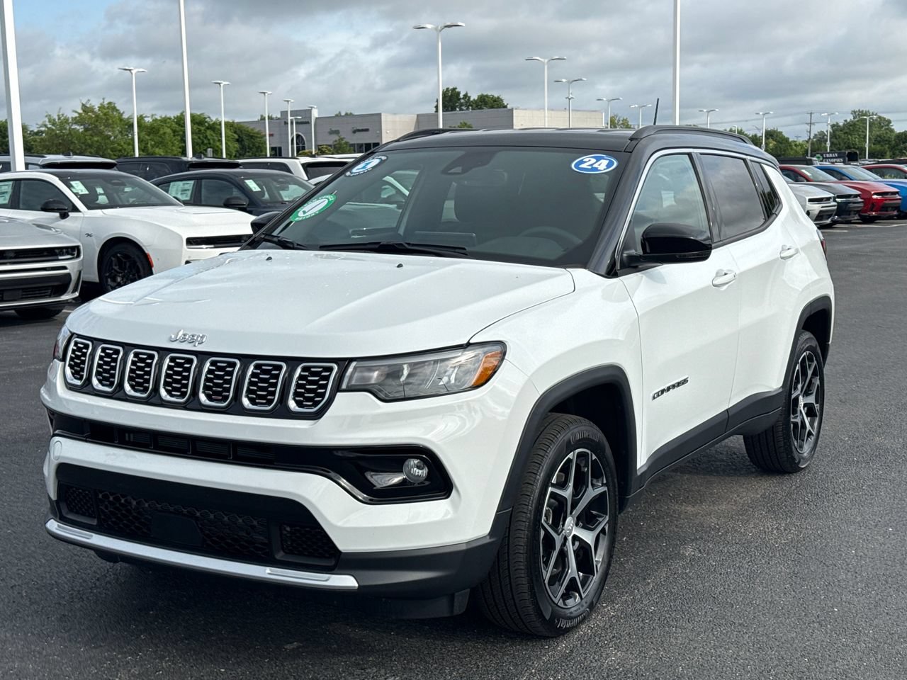 Used 2024 Jeep Compass Limited AWD/4WD image 7